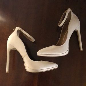 Luxe blush leather heel